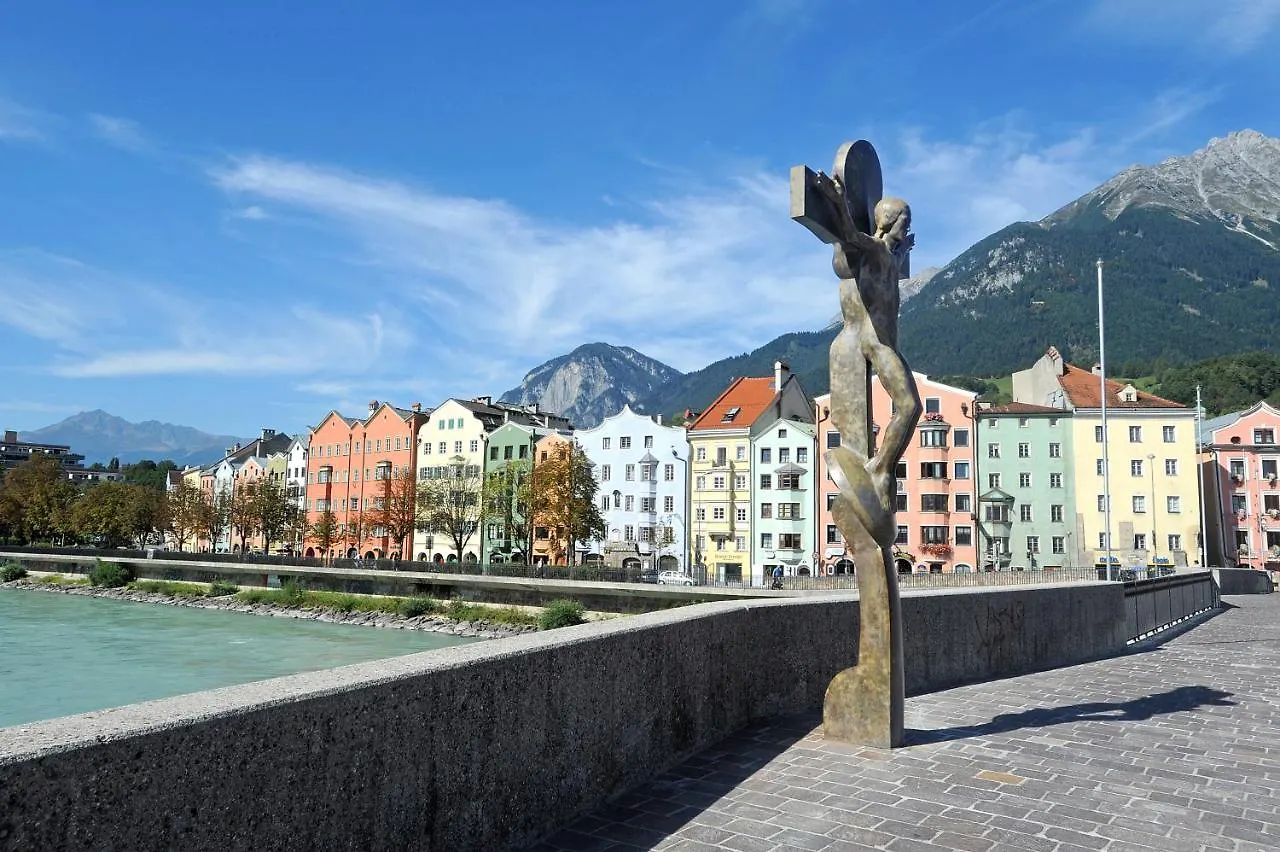 Gstill-4-Living Innsbruck 0*,  Austria